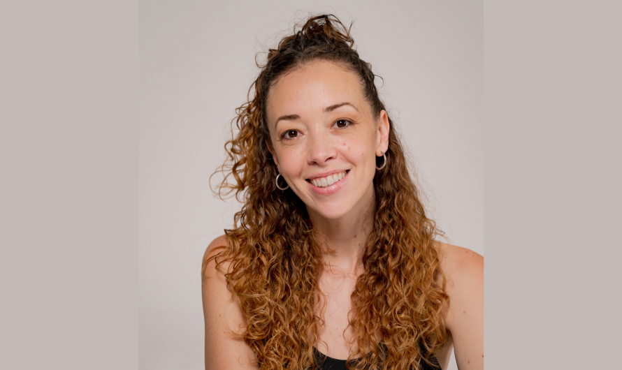 «EL YOGA ME HA ENSEÑADO PACIENCIA, PRESENCIA Y UNA RELACIÓN MÁS AMABLE CON LOS PROCESOS»: ENTREVISTA A BELÉN SEGARRA, ARTISTA PLÁSTICA